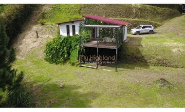 En Venta Casa Campestre San Vicente Lote de 2.700mts²