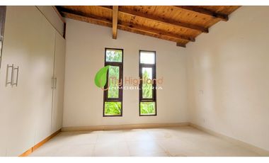 En Venta Casa Campestre San Vicente Lote de 2.700mts²