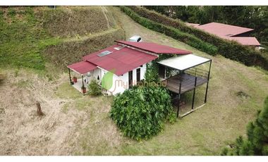 En Venta Casa Campestre San Vicente Lote de 2.700mts²