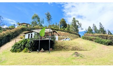 En Venta Casa Campestre San Vicente Lote de 2.700mts²