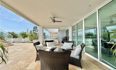 Penthouse en venta con piscina privada en Santa Marta