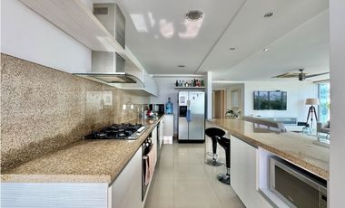 Penthouse en venta con piscina privada en Santa Marta