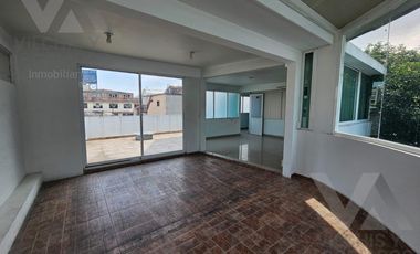 EDIFICIO COMERCIAL EN VENTA SOBRE VENUSTIANO CARRANZA EN LA COLONIA UNIVERSIDAD