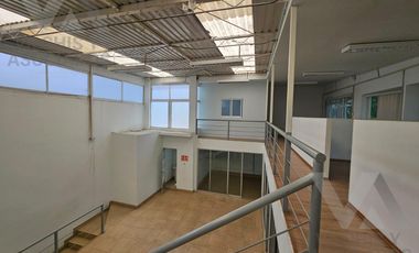 EDIFICIO COMERCIAL EN VENTA SOBRE VENUSTIANO CARRANZA EN LA COLONIA UNIVERSIDAD