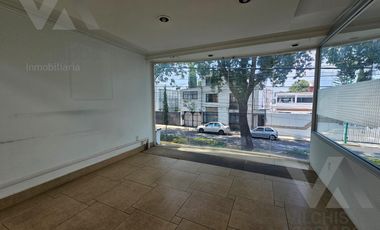 EDIFICIO COMERCIAL EN VENTA SOBRE VENUSTIANO CARRANZA EN LA COLONIA UNIVERSIDAD