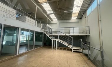 EDIFICIO COMERCIAL EN VENTA SOBRE VENUSTIANO CARRANZA EN LA COLONIA UNIVERSIDAD