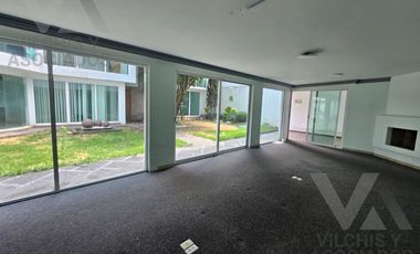 EDIFICIO COMERCIAL EN VENTA SOBRE VENUSTIANO CARRANZA EN LA COLONIA UNIVERSIDAD