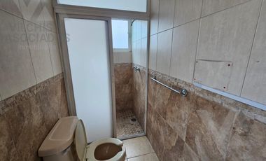 EDIFICIO COMERCIAL EN VENTA SOBRE VENUSTIANO CARRANZA EN LA COLONIA UNIVERSIDAD