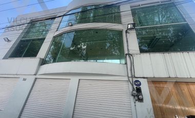 EDIFICIO COMERCIAL EN VENTA SOBRE VENUSTIANO CARRANZA EN LA COLONIA UNIVERSIDAD