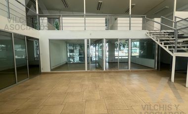 EDIFICIO COMERCIAL EN VENTA SOBRE VENUSTIANO CARRANZA EN LA COLONIA UNIVERSIDAD