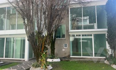 EDIFICIO COMERCIAL EN VENTA SOBRE VENUSTIANO CARRANZA EN LA COLONIA UNIVERSIDAD