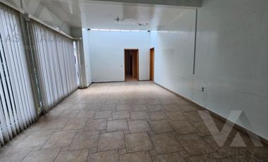 EDIFICIO COMERCIAL EN VENTA SOBRE VENUSTIANO CARRANZA EN LA COLONIA UNIVERSIDAD