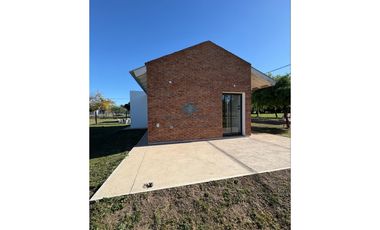 VENTA – CASA A ESTRENAR EN PH – COLONIA CAROYA