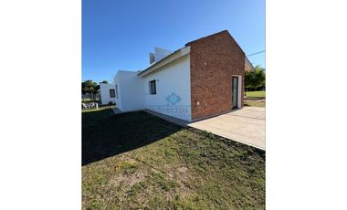 VENTA – CASA A ESTRENAR EN PH – COLONIA CAROYA