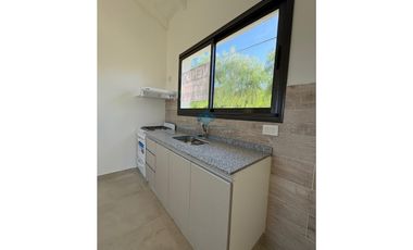 VENTA – CASA A ESTRENAR EN PH – COLONIA CAROYA