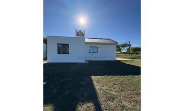 VENTA – CASA A ESTRENAR EN PH – COLONIA CAROYA