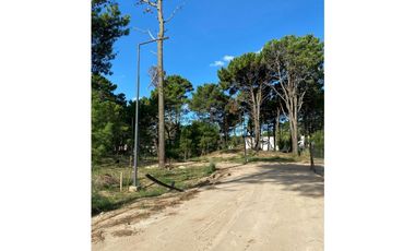 Lote en venta en Pinamar, Todos los servicios