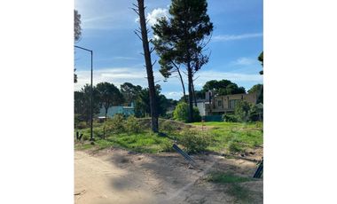 Lote en venta en Pinamar, Todos los servicios
