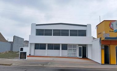 Local en Renta y Venta sobre Malecón Costero, Col. Paraíso, Coatzacoalcos, Ver.