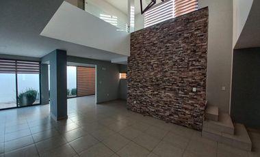 CASA EN VENTA FRACCIONAMIENTO LOS CIPRESES ZEREZOTLA