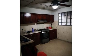VENTA Y ALQUILER DE CASA EN LINDA VISTA - TUMBA MUERTO 200M2 JP