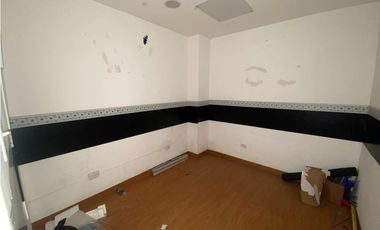 LOS ANDES MALL / LOCAL COMERCIAL / 104M / NIVEL 2