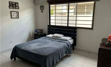 VENTA DE CASA EN CHANIS 272M2
