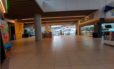 ALQUILER LOCAL ALTA VISIBILIDAD EN PLAZA HACIA METRO, TAXIS, BUSES