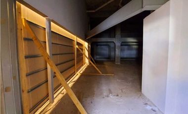 ALQUILER LOCAL ALTA VISIBILIDAD EN PLAZA HACIA METRO, TAXIS, BUSES