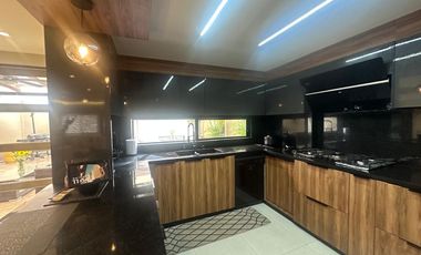 VENTA CASA 5 DORMITORIOS SAMBORONDON CIUDAD CELESTE (JLR)