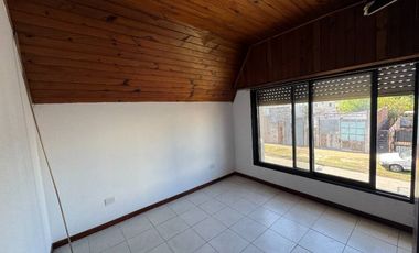 Casa PH en alquiler en Villa Dominico