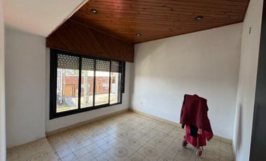 Casa PH en alquiler en Villa Dominico