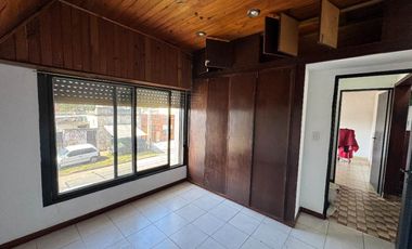 Casa PH en alquiler en Villa Dominico