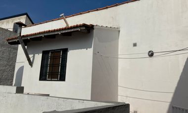 Casa PH en alquiler en Villa Dominico