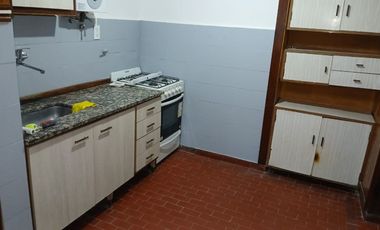 Casa en alquiler en Lanus Este