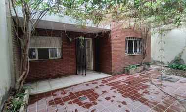 VENTA CASA EN CAPITAL + LOCAL COMERCIAL AL FRENTE