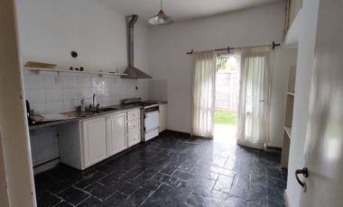 VENTA CASA EN CAPITAL + LOCAL COMERCIAL AL FRENTE
