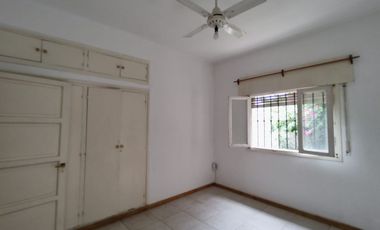 VENTA CASA EN CAPITAL + LOCAL COMERCIAL AL FRENTE