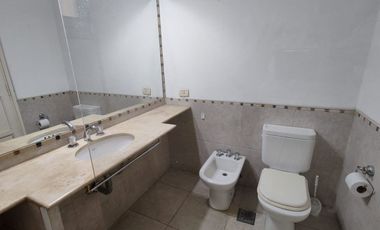 VENTA CASA EN CAPITAL + LOCAL COMERCIAL AL FRENTE