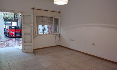 VENTA CASA EN CAPITAL + LOCAL COMERCIAL AL FRENTE