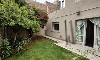 VENTA CASA EN CAPITAL + LOCAL COMERCIAL AL FRENTE