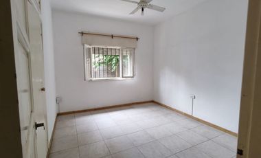 VENTA CASA EN CAPITAL + LOCAL COMERCIAL AL FRENTE