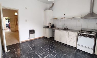 VENTA CASA EN CAPITAL + LOCAL COMERCIAL AL FRENTE