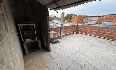 VENTA PH 3 AMB C/GGE. Y TERRAZA - QUILMES OESTE