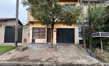 VENTA PH 3 AMB C/GGE. Y TERRAZA - QUILMES OESTE