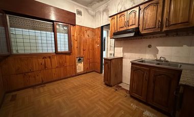 VENTA PH 3 AMB C/GGE. Y TERRAZA - QUILMES OESTE
