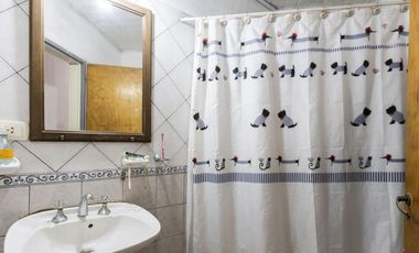 CASA 4 AMB EN VENTA EN LUIS GUILLON CON GRAN PATIO