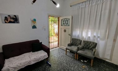 OPORTUNIDAD - NUEVO VALOR - Casa con Jardín