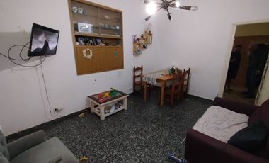 OPORTUNIDAD - NUEVO VALOR - Casa con Jardín