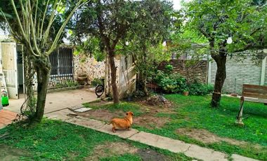 OPORTUNIDAD - NUEVO VALOR - Casa con Jardín